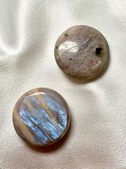 Moonstone Palm Stone